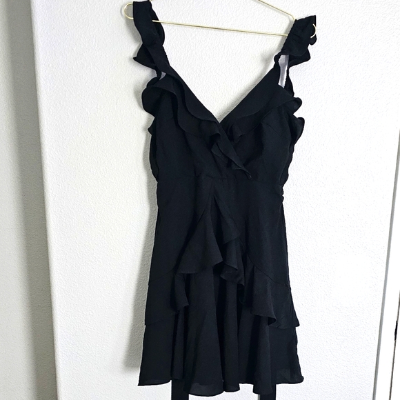 Dresses & Skirts - Ruffled summer dress